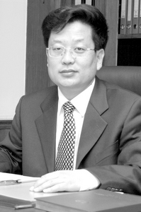 一拖老总级别_一拖二带娃图片