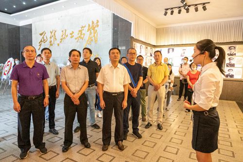  王福平赴江西吉安开展“六稳”“六保”专题调研
