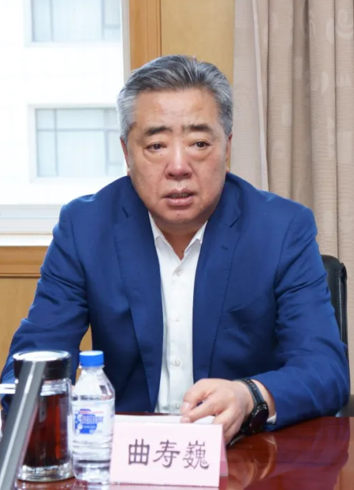 大连市市场监管局召开专题局长办公会议,党组书记,局长曲寿巍传达中央