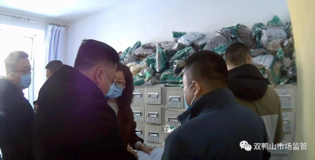 黑龙江省双鸭山市联合检查保障百姓用药安全