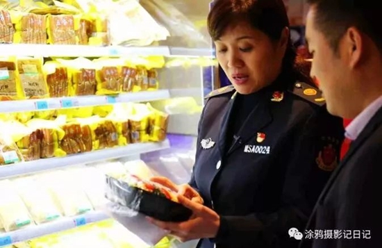 摄影连环画:快过年了,基层市场监管人忙些啥?
