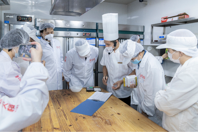 澳门人威尼斯官方网站“光盘行动”从我做起 湖南组织“制止餐饮浪费”消费体验活动(图3)