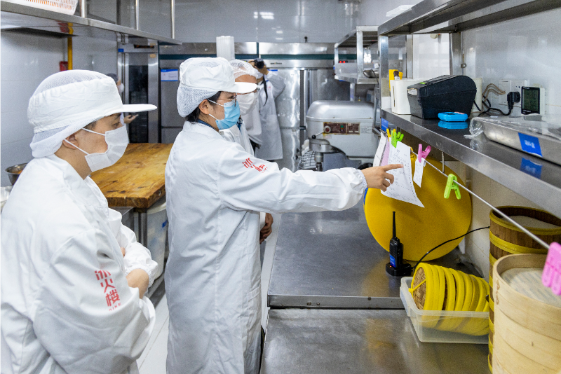 澳门人威尼斯官方网站“光盘行动”从我做起 湖南组织“制止餐饮浪费”消费体验活动(图2)