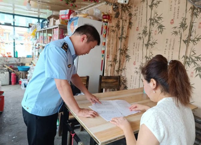 澳门人威尼斯黑龙江省双鸭山市市场监管局宝山分局推出食品经营许可咨询服务(图1)