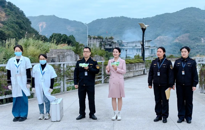 澳门人威尼斯官方网站广东韶关“随机查餐厅”走进美术馆周边小型餐馆(图1)