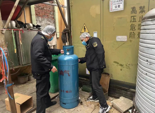 拧紧安全阀！江西九江市场监管部门开展岁末年初特种设备安全督查检查(图8)
