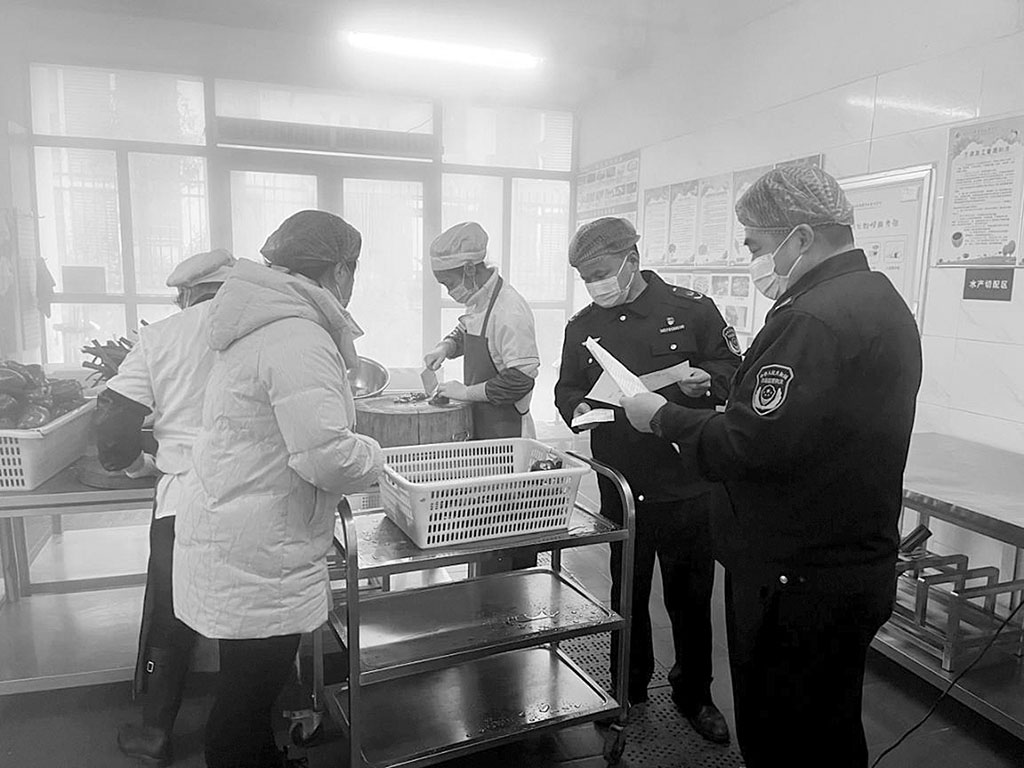江西省赣州市章贡区市场监管局水东分局开展2024年春季校园食品安全排查整治行动