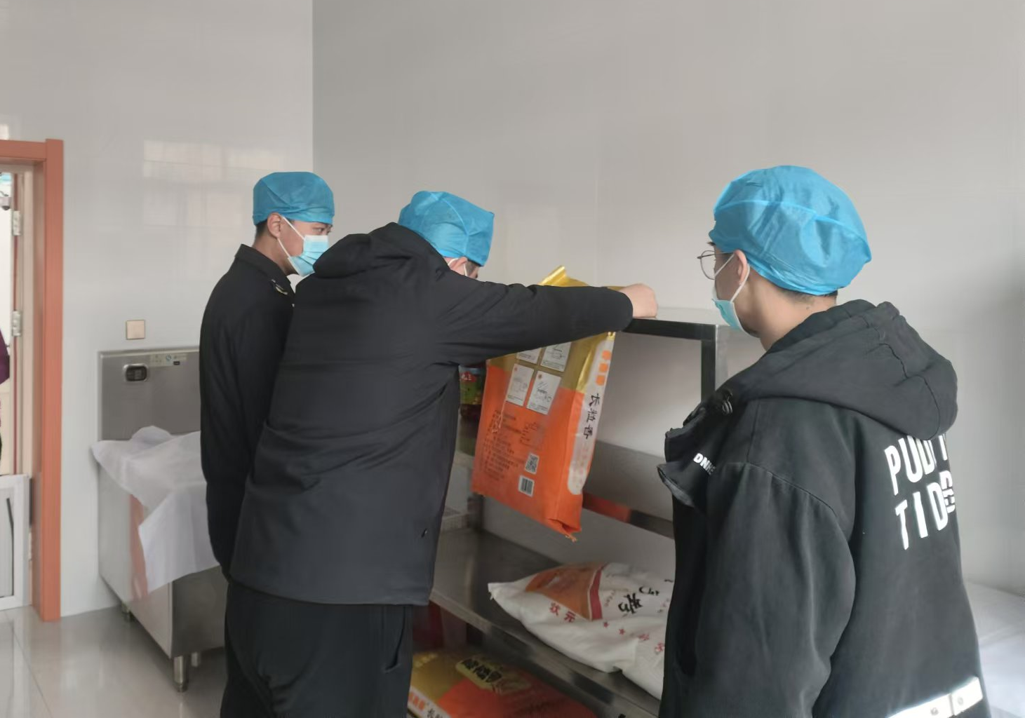 汤旺县市场监督管理局开展校园食堂及周边食品安全专项抽检_图片1.png_721a29b4855449769840d3c1064e9a2b.png