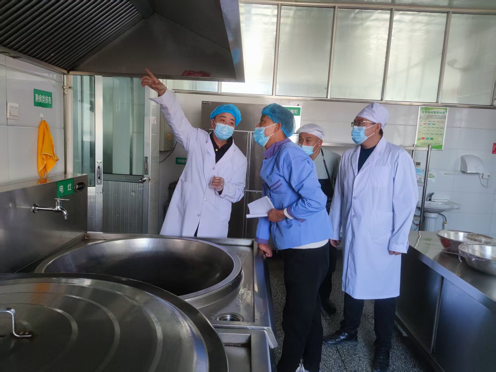 甘肃省临泽县市场监管局开展校园食品安全监督检查_微信图片_20250225175357.jpg_bef7438babc4458c913705f7f921e44d.jpg