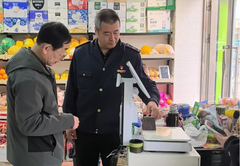 严打“鬼秤”“缺斤少两”！明水县市场监管局持续开展商场超市、集贸市场计量器具专项监督检查_图片2.png_cbeaa1dc02324354b7d732e852e85e3e.png