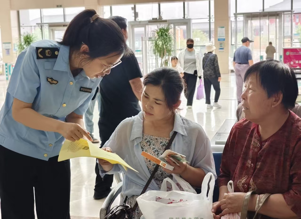多方共筑  双线联动 --临沂市郯城县深入开展2025年“5·25爱肤日”宣传活动_微信图片_20250523153847_133.jpg_2874e15b388b4387aba9bfe5febd35b2.jpg