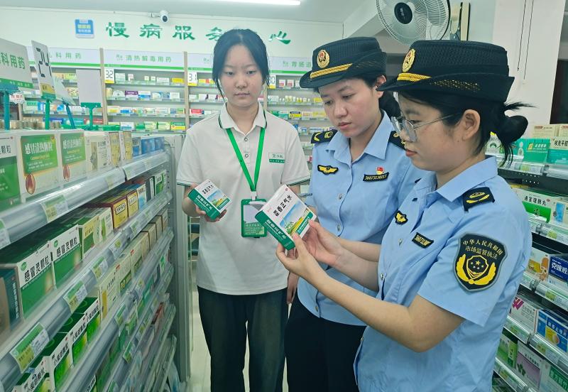 江西于都：检查药械  护航中高考_江西于都：检查药械  护航中高考 (3).jpg_428f8f7c9aee44e78d03c185fa546fe4.jpg