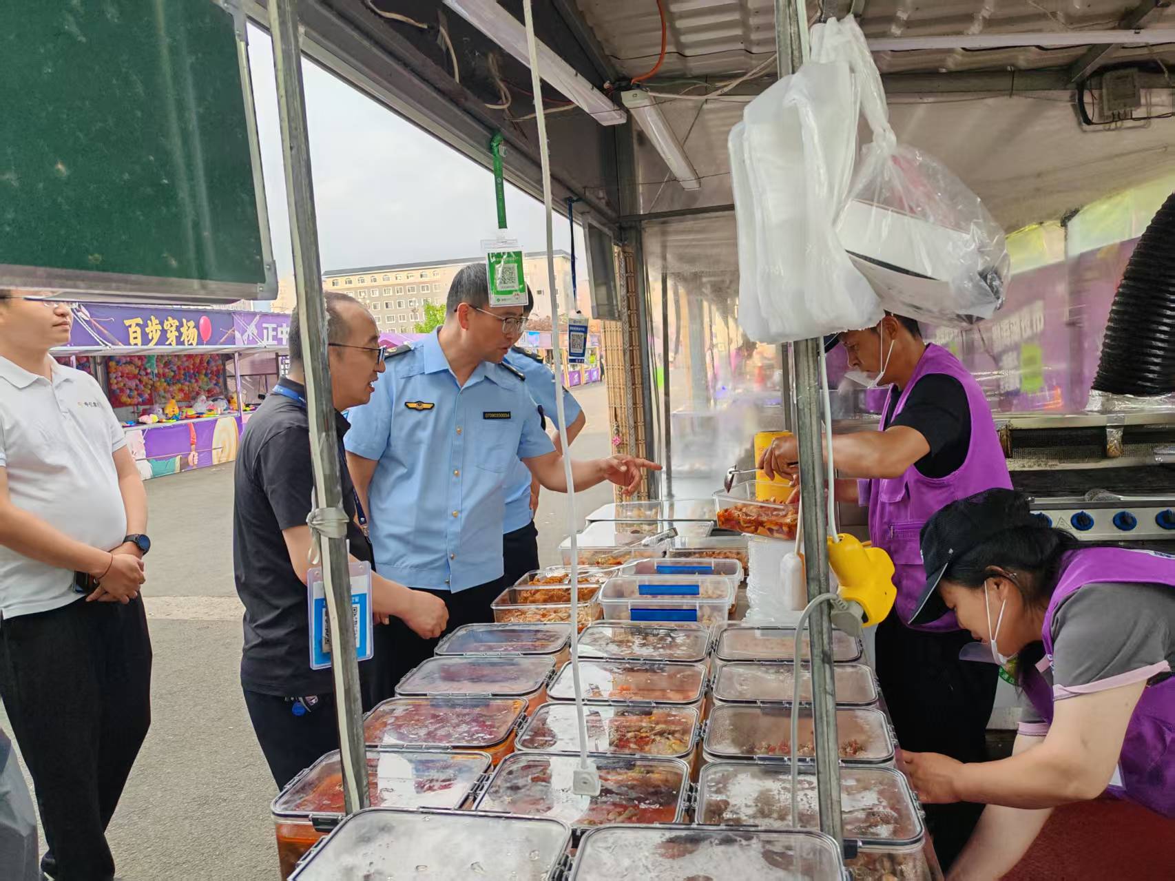 促进“夜经济”发展 规范食品安全_817d2b236bb8e2293156f7dc4ad4e6d.jpg_08e2180d40a04fadafd44e82d61432cc.jpg