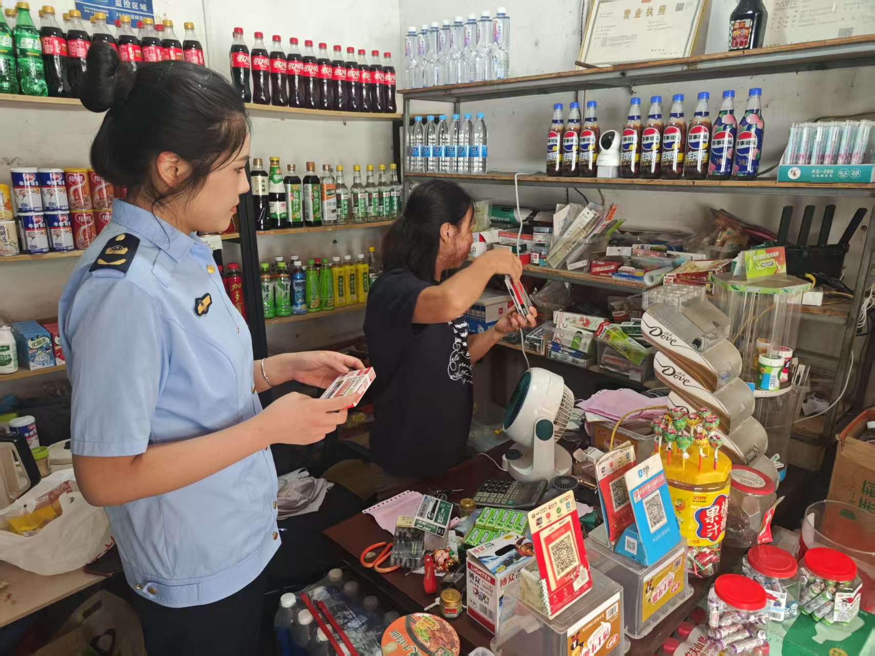 将乐县市场监督管理局开展学校及校园周边食品安全检查_5.jpg_0639366fad23449ebf51cbb6258279d8.jpg
