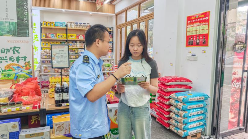 泾县市场监督管理局开展节能增效宣传活动，共筑绿色消费新风尚_0626f77e3b50a8b12f639a1a027b737.jpg_e7c93e76f0804e4a8c3630af01d27b38.jpg